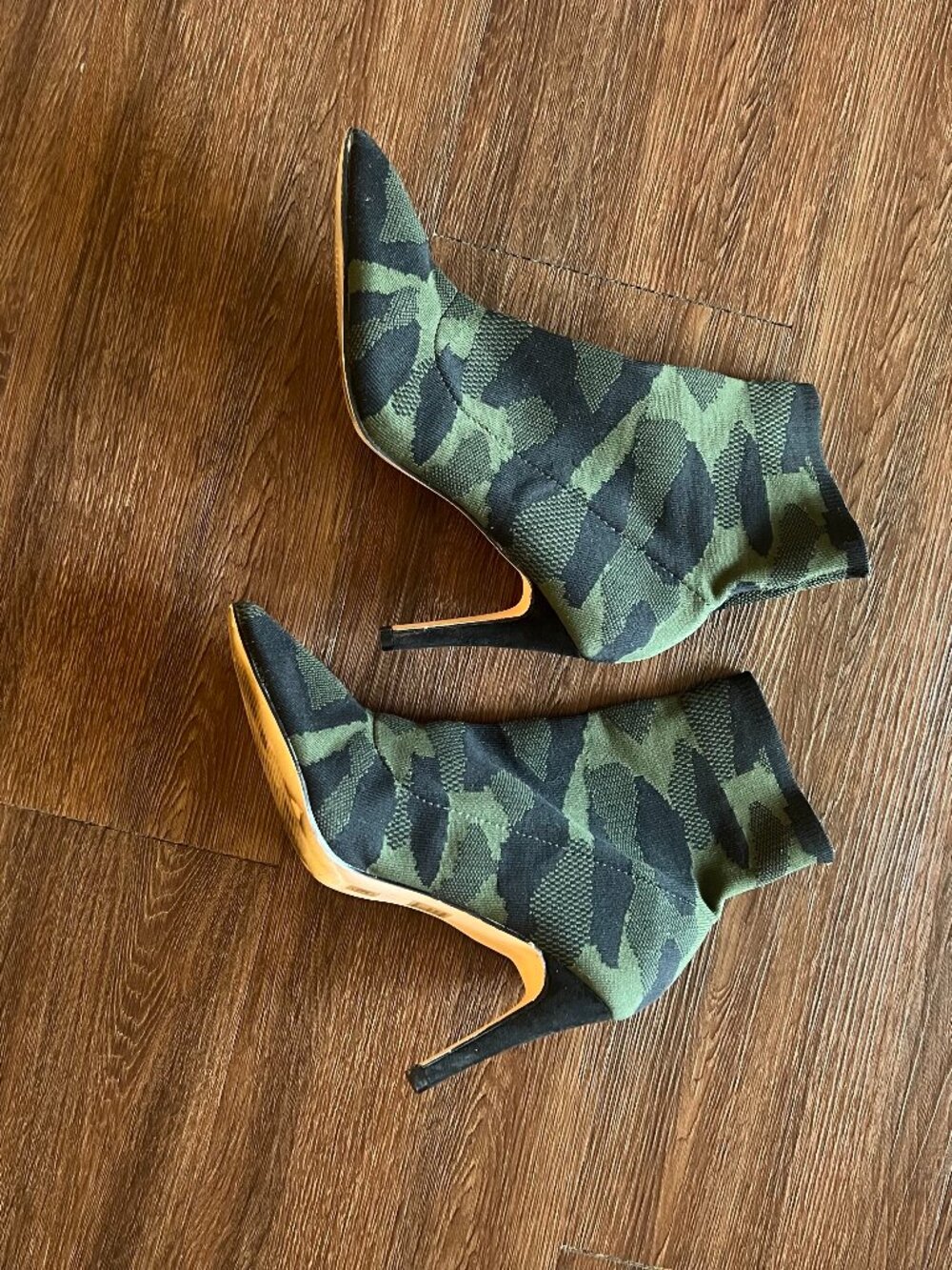 MIA McKinley Camouflage Fly-Knit Stiletto Ankle Booties – Size 7.5M